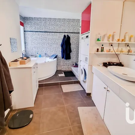 Appt Cosy Porte Paris Parc Fleural Et Parking Apartment