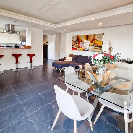 Appt Cosy Porte Paris Parc Fleural Et Parking Apartment *
